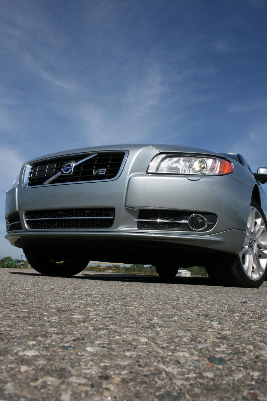  Volvo S80 AWD V8 2007 года  (фото 35 из 45)